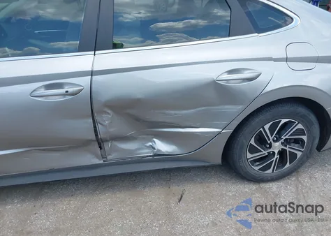 2021 Hyundai Sonata Blue z USA, uszkodzony, nr VIN KMHL24JJ9MA030261